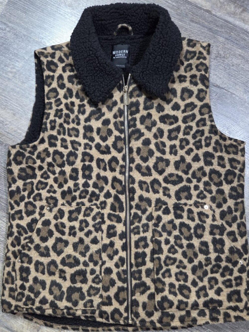 Modern Supply by Sanctuary Leopard Print Vest Full Zipper Front Sz Med